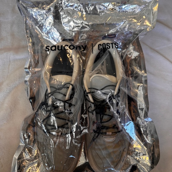 Saucony Men’s - COSTS COLLAB - METEORITE SAND - RARE! main image 4